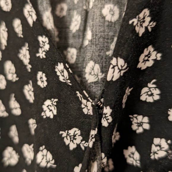 Floral Wrap Dress - Picture 5 of 5